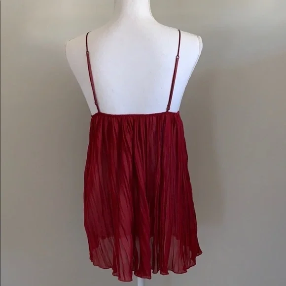 Victoria’s Secret Pleated Babydoll Top
